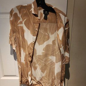 Patterned dress shirt short sleeve